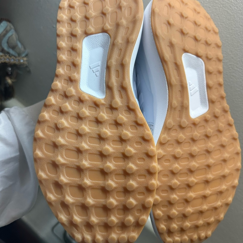 Adidas Ultra Dreams All-White Running Shoes - Picture 9 of 10